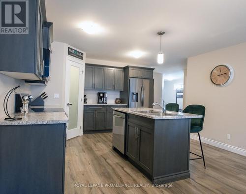 25 Lehtinen Crescent, Belleville, ON - Indoor Photo Showing Kitchen With Stainless Steel Kitchen With Double Sink With Upgraded Kitchen