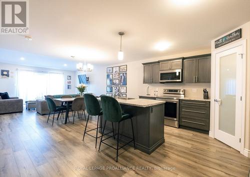 25 Lehtinen Crescent, Belleville, ON - Indoor Photo Showing Kitchen With Stainless Steel Kitchen