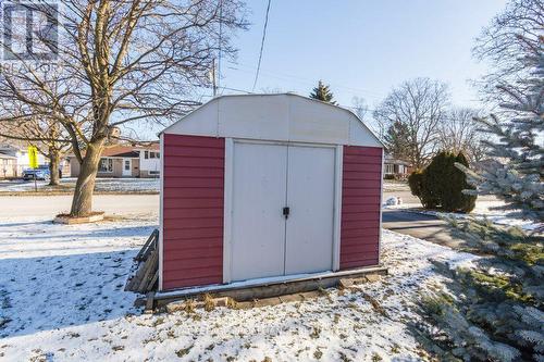 1 Stavebank Road, Belleville, ON - Outdoor