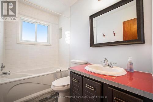 18 Mclean Boulevard, Perth, ON - Indoor Photo Showing Bathroom