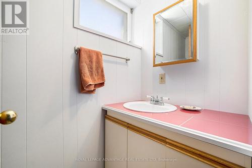 18 Mclean Boulevard, Perth, ON - Indoor Photo Showing Bathroom