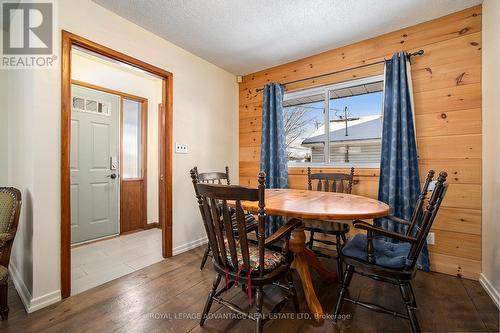 18 Mclean Boulevard, Perth, ON - Indoor Photo Showing Dining Room