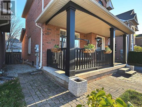 2554 Dashwood Drive, Oakville, ON - Outdoor