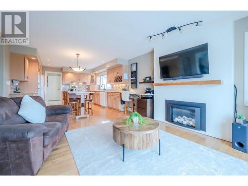 171 Westview Drive, Penticton, BC - Indoor Photo Showing Living Room With Fireplace