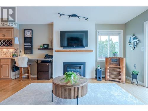 171 Westview Drive, Penticton, BC - Indoor Photo Showing Living Room With Fireplace