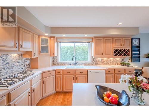 171 Westview Drive, Penticton, BC - Indoor Photo Showing Kitchen