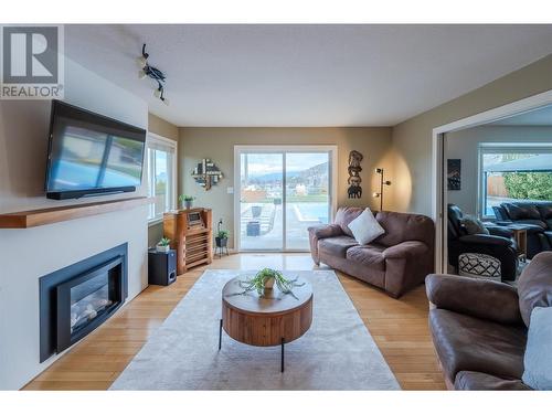 171 Westview Drive, Penticton, BC - Indoor Photo Showing Living Room With Fireplace