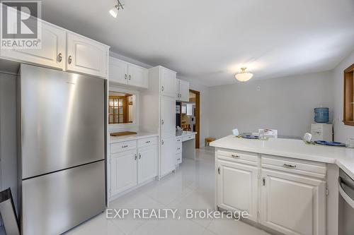 63 Riverside Drive, Toronto, ON - Indoor Photo Showing Kitchen