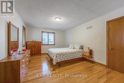 63 Riverside Drive, Toronto, ON - Indoor Photo Showing Bedroom