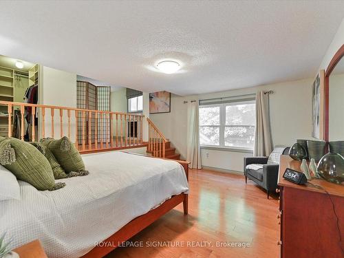 2368 Folkway Dr, Mississauga, ON - Indoor Photo Showing Bedroom