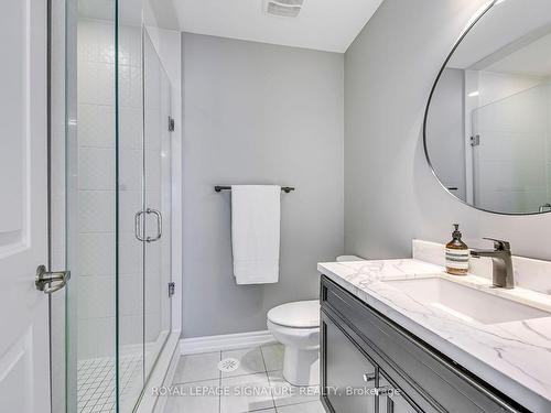 314 Jemima Dr, Oakville, ON - Indoor Photo Showing Bathroom