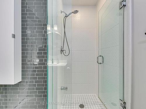 314 Jemima Dr, Oakville, ON - Indoor Photo Showing Bathroom