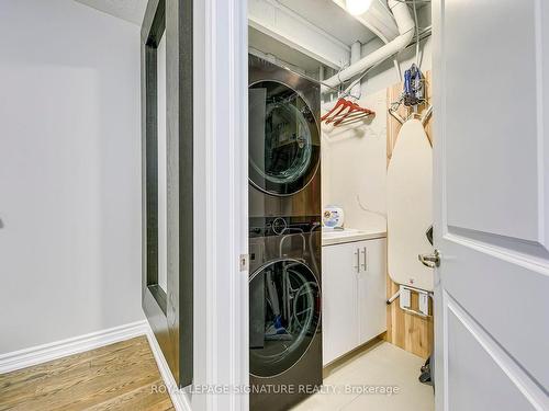 314 Jemima Dr, Oakville, ON - Indoor Photo Showing Laundry Room