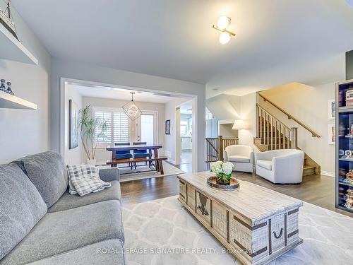 314 Jemima Dr, Oakville, ON - Indoor Photo Showing Living Room