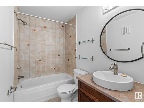 #304 9725 82 Av Nw, Edmonton, AB - Indoor Photo Showing Bathroom