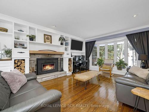 1614 Sumach Rd, Caledon, ON - Indoor Photo Showing Living Room With Fireplace