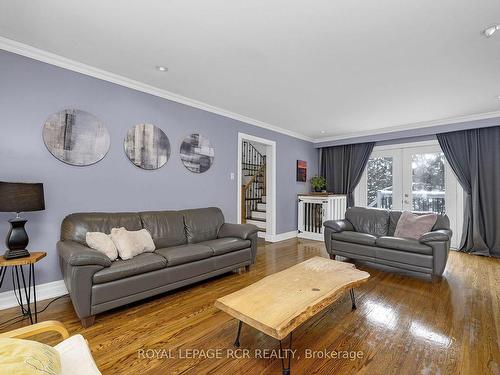 1614 Sumach Rd, Caledon, ON - Indoor Photo Showing Living Room