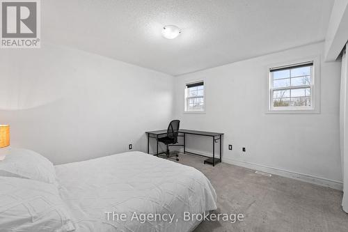 290 Pine Street, Gravenhurst (Wood (Gravenhurst)), ON - Indoor Photo Showing Bedroom