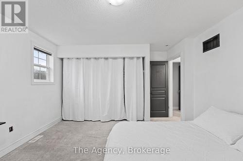 290 Pine Street, Gravenhurst (Wood (Gravenhurst)), ON -  Photo Showing Bedroom