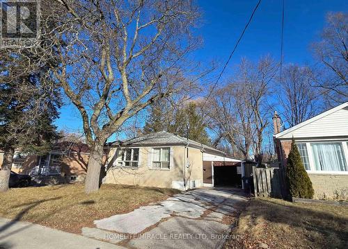 19 Blakemanor Boulevard, Toronto, ON - Outdoor