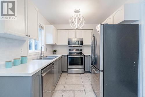 18 Bentley Crescent, Barrie, ON - Indoor Photo Showing Kitchen With Stainless Steel Kitchen With Double Sink