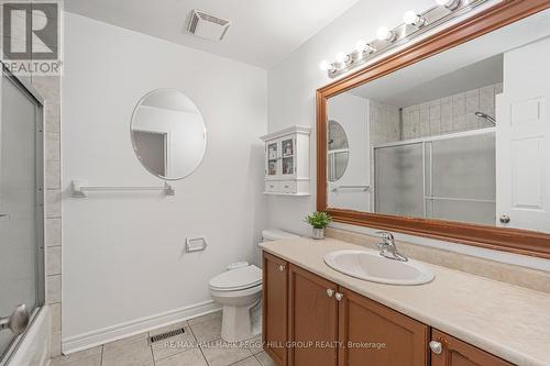 18 Bentley Crescent, Barrie, ON - Indoor Photo Showing Bathroom