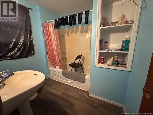 64 St. John Street, Saint John, NB - Indoor Photo Showing Bathroom