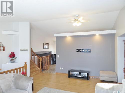 339 Coben Crescent, Saskatoon, SK - Indoor Photo Showing Living Room