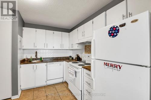 801 - 1285 Cahill Drive, Ottawa, ON - Indoor Photo Showing Kitchen