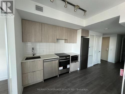 3101 - 395 Bloor Street E, Toronto, ON - Indoor Photo Showing Kitchen