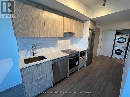 3206 - 395 Bloor Street E, Toronto, ON - Indoor Photo Showing Kitchen