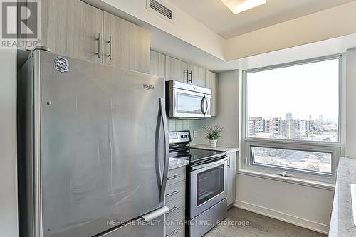 1511 - 185 Bonis Avenue, Toronto, ON - Indoor Photo Showing Kitchen