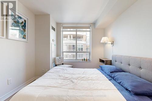 1102 - 60 St Clair Avenue W, Toronto, ON - Indoor Photo Showing Bedroom