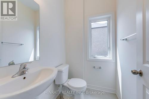 3905 Koenig Road, Burlington, ON - Indoor Photo Showing Bathroom