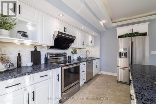 819 - 8 Telegram Mews, Toronto, ON - Indoor Photo Showing Kitchen With Upgraded Kitchen