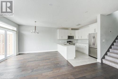 745 Chelton Road Unit# 62, London, ON - Indoor Photo Showing Kitchen