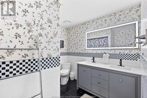 719 Cedar Island Drive, Kingsville, ON - Indoor Photo Showing Bathroom