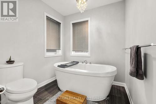 1007 Offley Road, Ottawa, ON - Indoor Photo Showing Bathroom