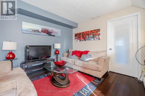 22 - 50 Coleman Avenue, Toronto, ON - Indoor Photo Showing Living Room