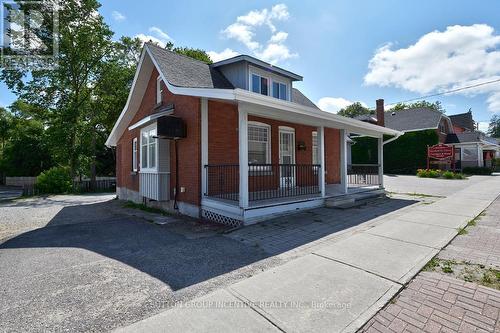 17 Ross Street, Barrie, ON 