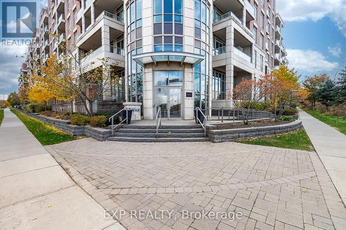 724 - 2480 Prince Michael Drive, Oakville, ON - Outdoor With Balcony