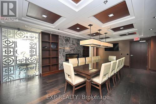 724 - 2480 Prince Michael Drive, Oakville, ON - Indoor Photo Showing Dining Room