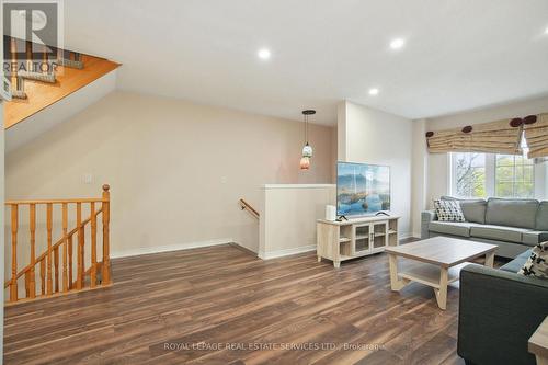 27 - 5055 Heatherleigh Avenue, Mississauga, ON - Indoor Photo Showing Living Room