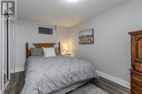 1291 Princeton Crescent, Burlington, ON - Indoor Photo Showing Bedroom