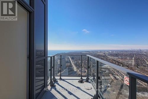 Ph2 - 2220 Lakeshore Boulevard, Toronto, ON - Outdoor With View