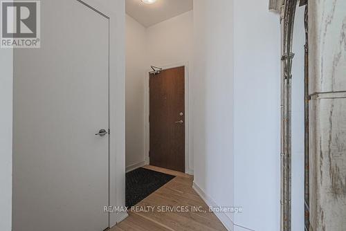 Ph2 - 2220 Lakeshore Boulevard, Toronto, ON - Indoor Photo Showing Other Room