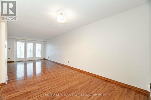 1639 Corkstone Glade, Mississauga, ON - Indoor Photo Showing Other Room