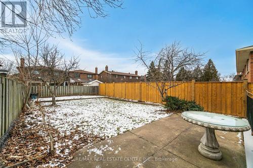 1639 Corkstone Glade, Mississauga, ON - Outdoor With Backyard