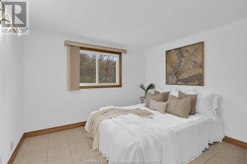 6845 Disputed Road, Lasalle, ON - Indoor Photo Showing Bedroom