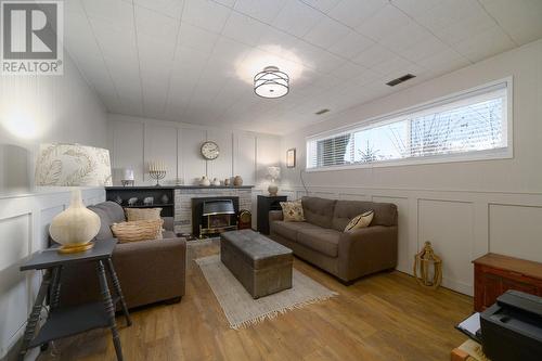 1742 Apple Lane, Kamloops, BC - Indoor Photo Showing Living Room With Fireplace